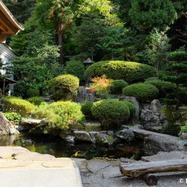 Kibitsu-jinja, Japanese garden at the entrance of the shrine
