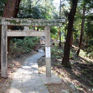 Kibitsu-jinja, Secondary alley and torii gate