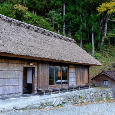 Alex Kerr's Country Houses (Shikoku), Former thatched roof farmhouse 2