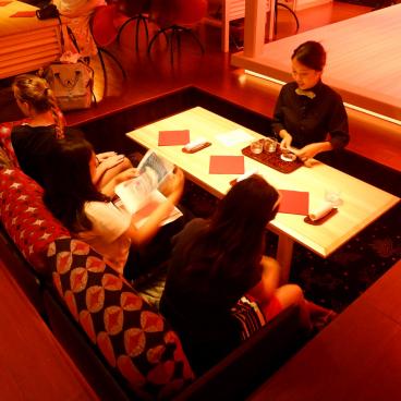 Comfortable seating in the VIP zone at the Suigian restaurant