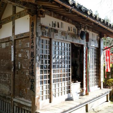 Chikubushima (Lake Biwa), Pavilion dedicated to Kannon
