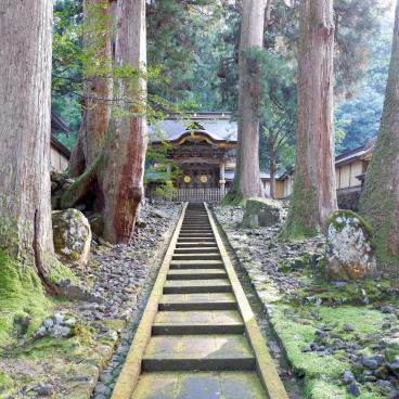 Eihei-ji (Fukui), Stairway leading to the Hatto