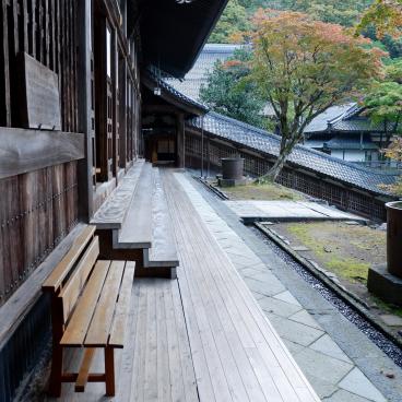 Eihei-ji (Fukui), View on a covered passageway