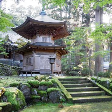 Eihei-ji (Fukui), Two-story pagoda