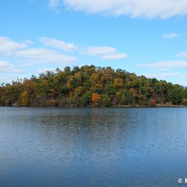 Near Entsu-ji (Kyoto), Park and Lake Takaragaike in autumn