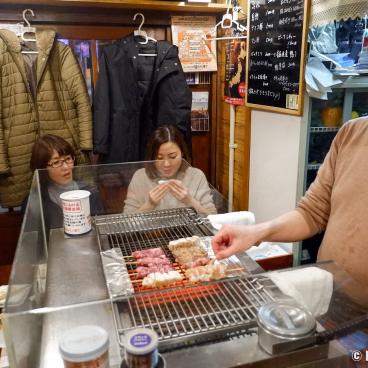 Hachinohe (Aomori), Skewers eatery in the Yokocho alley
