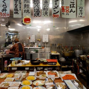 Hachinohe (Aomori), Mutsu-Minato fish market 4
