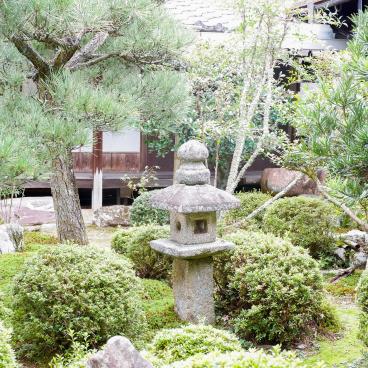 Manshu-in (Kyoto), View on the garden in summer 2