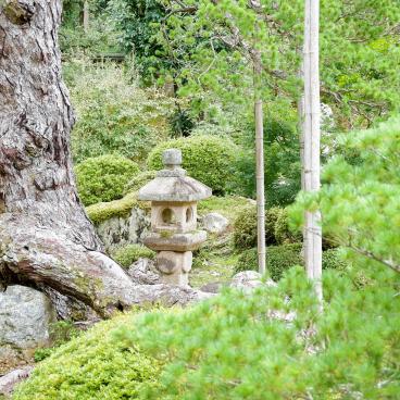 Manshu-in (Kyoto), Kirishitan-toro lantern