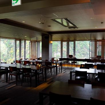 Iya Onsen (Shikoku), Dining room with a view on the valley