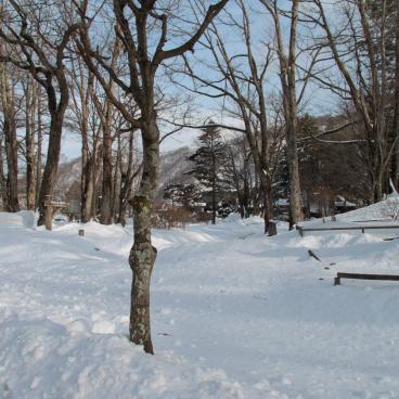 Kegon Falls (Nikko), Surroundings of the waterfall in winter