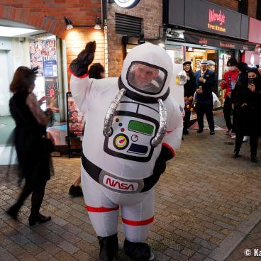 Shibuya (Tokyo), A Nasa Astronaut cosplay for Halloween