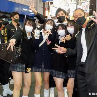 Shibuya (Tokyo), Tokyo Revengers and school girls cosplay for Halloween