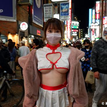 Shibuya (Tokyo), Sexy cosplay for Halloween 5