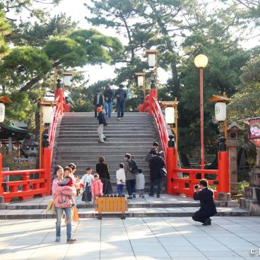 Sumiyoshi Taisha (Osaka), Japanese family celebrating Shichi-Go-San in November 2