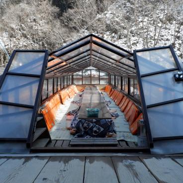 Geibikei Gorge (Iwate) in winter, Boat fitted with kotatsu heating tables