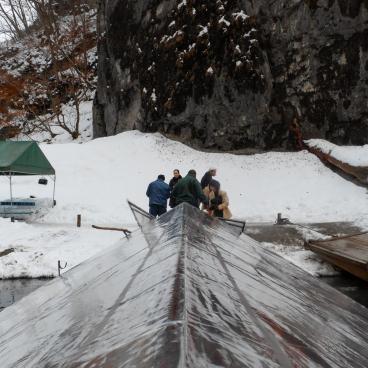 Geibikei Gorge (Iwate) in winter, Boat at the pier with its protective roof