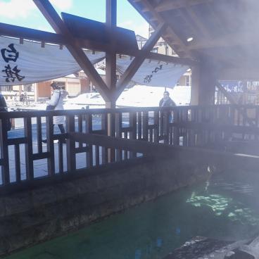 Gozanoyu in Kusatsu (Gunma), Small hot water basin in front of the facility