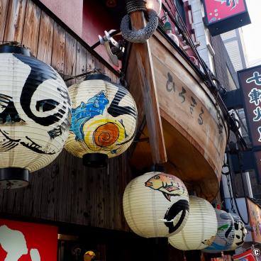 Hozenji Yokocho (Osaka), Front of the restaurants 2