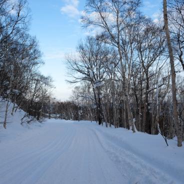 Mount Moiwa, Access road covered in snow in winter