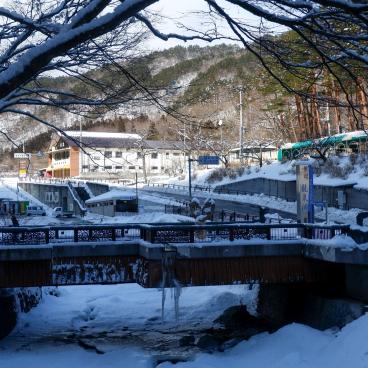 Ryusendo Cave (Tohoku), Bridge to access the cave