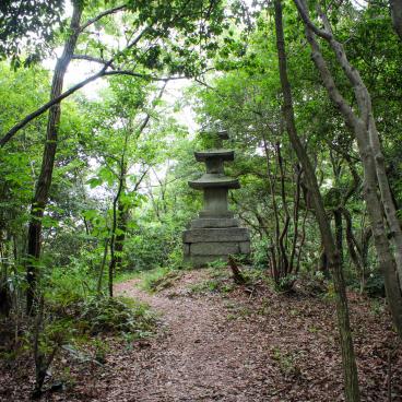 Chion-in temple in Kyoto, Stupa in the forest