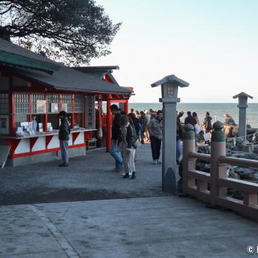 Meoto Iwa (Ise), Futami Okitama shrine's grounds