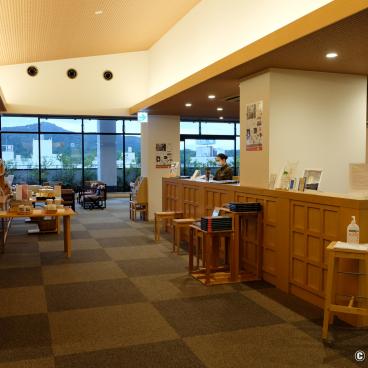 Ise Shinsen, Lobby and hotel lounge