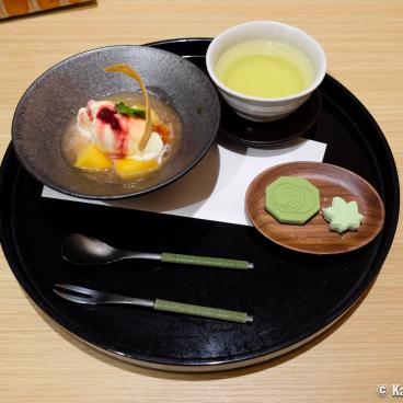 Ise Shinsen Ryokan (Mie Prefecture), Traditional Japanese dessert served with green tea