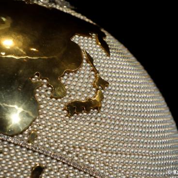 Mikimoto Pearl Island, Earth globe at the Pearl Museum