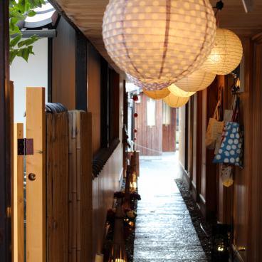 Naramachi District in Nara, A typical narrow street