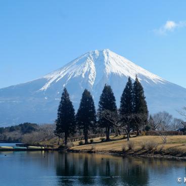 Lake Tanuki (Fujinomiya), View on Mount Fuji in winter 2