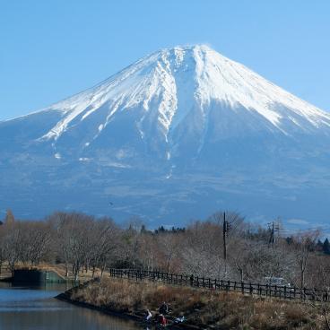 Lake Tanuki (Fujinomiya), View on Mount Fuji in winter 3
