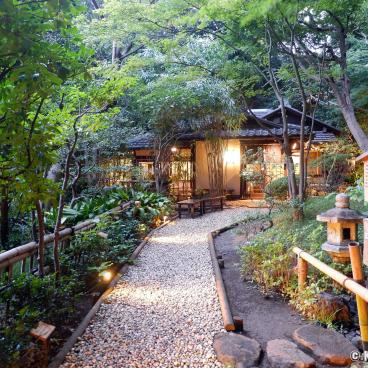 Chinzan-so Teien (Tokyo), Mucha-an soba restaurant (definitely closed)