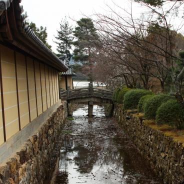 Daikaku-ji (Kyoto), Moats surrounding the temple grounds