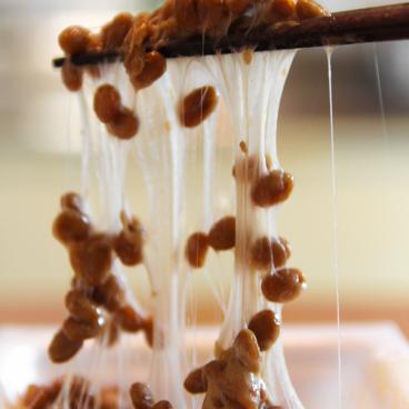 Gooey and stringy texture of the natto that is ready to eat