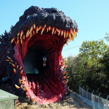 Nijigen no Mori, Ziplines of the Godzilla Interception Operation Awaji