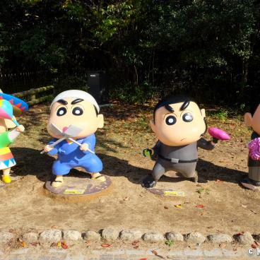 Nijigen no Mori, Crayon Shin-chan Adventure Park, Representation of the manga characters