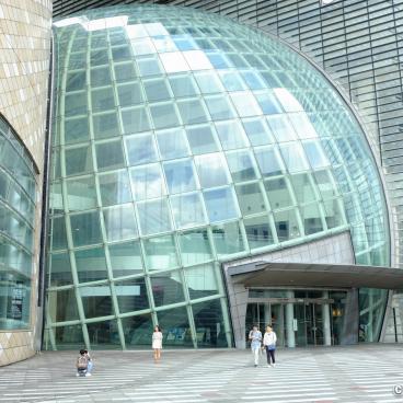 Osaka Museum of History, Entrance of the museum