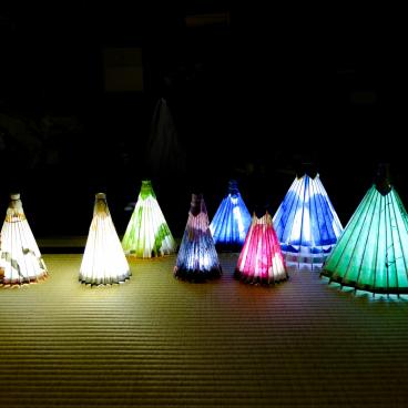 Udatsu no Machinami (Shikoku), Traditional Japanese umbrellas used as lamps