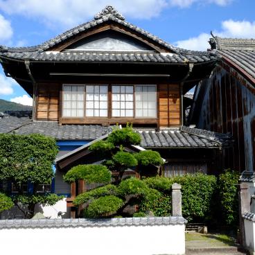 Udatsu no Machinami (Shikoku), An old house and its udatsu