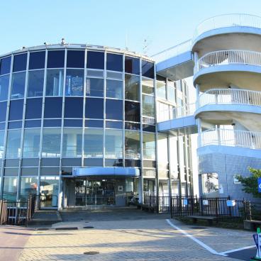 Mount Inasa, Circular shaped observatory at the top of the mountain