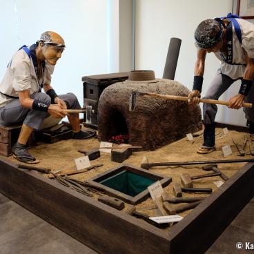 Sakai-Tohji Knife Museum, Exhibition on the artisans' know-how