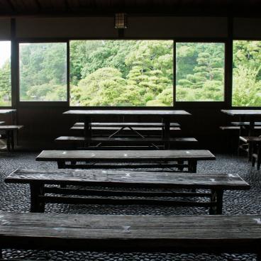 Keitaku-en (Osaka), View on the Japanese garden from the tea house