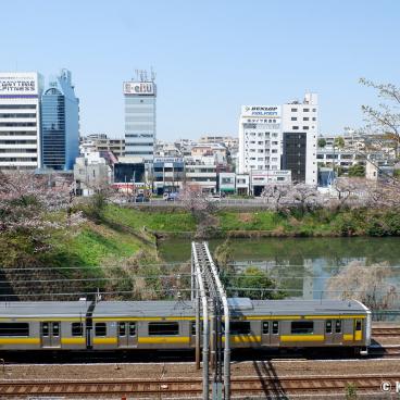 Sotobori Park (Tokyo), View on a train of the Sobu Line 2