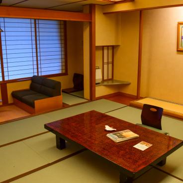 Yumotoya Onsen Ryokan in Niigata, Japanese style room