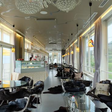 Hello Kitty Smile (Awaji), PARTY Balcony Café