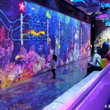 Hello Kitty Smile (Awaji), Interactive wall at the Otohime Dragon Palace digital exhibition