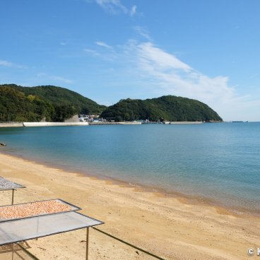 Hoden Port (Okayama), View on the beach before boarding the ferry to Inujima