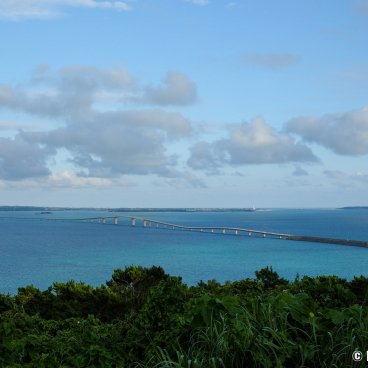 Makiyama Observatory (Irabu-jima), View on Irabu Ohashi bridge